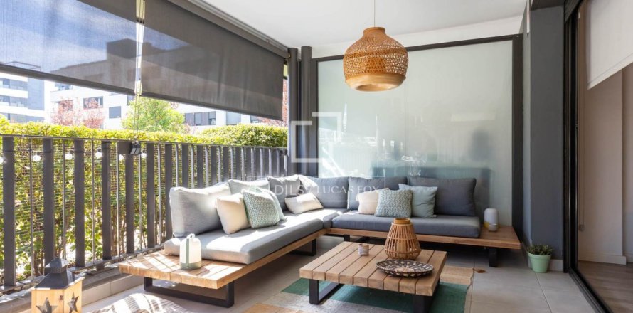 Apartamento de 4 dormitorios en venta en Sant Just Desvern, Barcelona, Cataluña, Spain № 9201