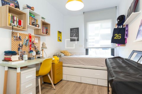 Apartamento de 4 dormitorios en venta en Sant Just Desvern, Barcelona, Cataluña, Spain № 9201 - foto 25