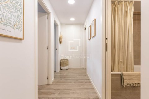 Apartamento de 4 dormitorios en venta en Sant Just Desvern, Barcelona, Cataluña, Spain № 9201 - foto 30