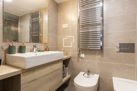Apartamento de 4 dormitorios en venta en Sant Just Desvern, Barcelona, Cataluña, Spain № 9201 - foto 23