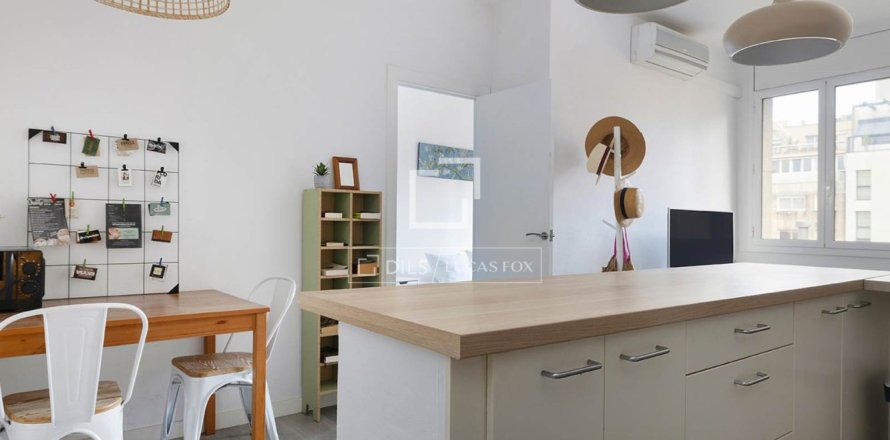 1 bedroom apartment for sale in Barcelona, Catalonia, Spain № 9262