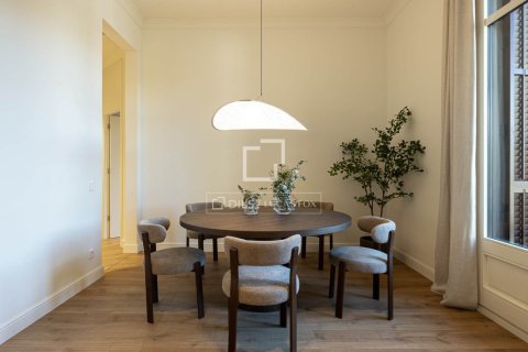 Купить квартиру в Барселона, Испания с 3 спальни, 119м², № 9261 - фото 4