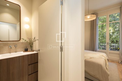 Купить квартиру в Барселона, Испания с 3 спальни, 119м², № 9261 - фото 17