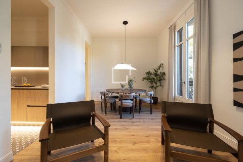 Купить квартиру в Барселона, Испания с 3 спальни, 119м², № 9261 - фото 3