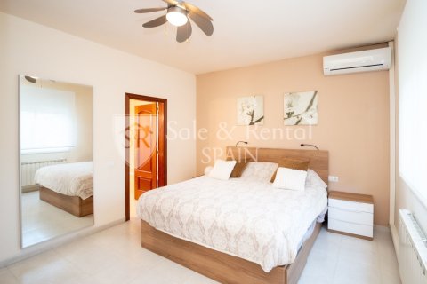 Купить дом в Калонже, Испания с 4 спальни, 252м², № 6689 - фото 24