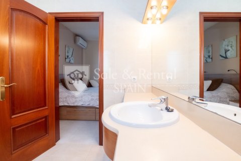 Купить дом в Калонже, Испания с 4 спальни, 252м², № 6689 - фото 26