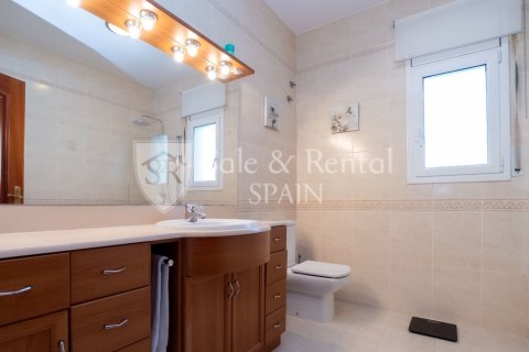 Купить дом в Калонже, Испания с 4 спальни, 252м², № 6689 - фото 25