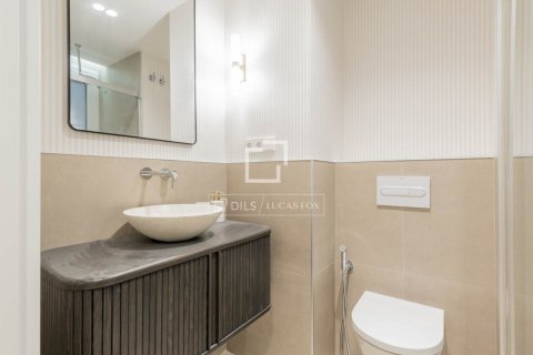 2 bedrooms apartment for sale in Barcelona, Catalonia, Spain № 9117 - photo 12