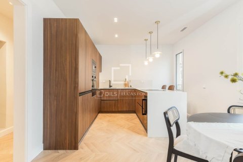 2 bedrooms apartment for sale in Barcelona, Catalonia, Spain № 9117 - photo 30