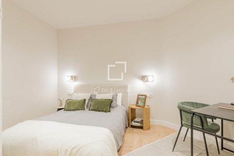 2 bedrooms apartment for sale in Barcelona, Catalonia, Spain № 9117 - photo 16
