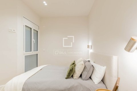 2 bedrooms apartment for sale in Barcelona, Catalonia, Spain № 9117 - photo 18