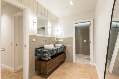 2 bedrooms apartment for sale in Barcelona, Catalonia, Spain № 9117 - photo 20