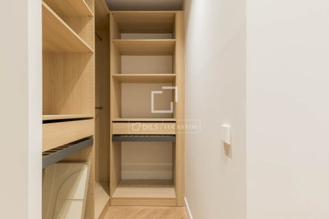 2 bedrooms apartment for sale in Barcelona, Catalonia, Spain № 9117 - photo 15