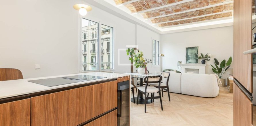 2 bedrooms apartment for sale in Barcelona, Catalonia, Spain № 9117