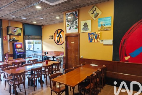 100 sq.m. commercial property for rent in Badalona, Barcelona, Catalonia, Spain № 8418 - photo 4
