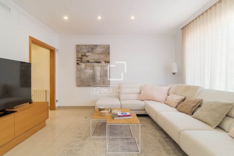 3 bedrooms apartment for sale in Barcelona, Catalonia, Spain № 8698 - photo 4