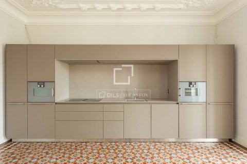 2 bedrooms apartment for sale in Barcelona, Catalonia, Spain № 8700