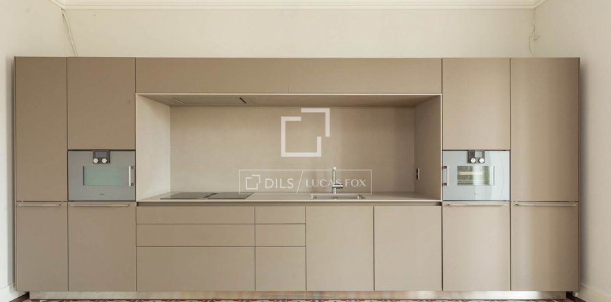 2 bedrooms apartment for sale in Barcelona, Catalonia, Spain № 8700