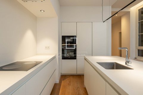 2 bedrooms apartment for rent in Barcelona, Catalonia, Spain № 8702 - photo 10