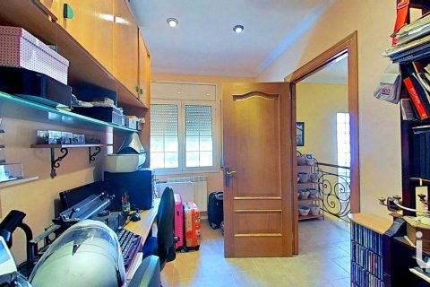 5 bedrooms house for sale in Valls, Tarragona, Catalonia, Spain № 5018 - photo 13