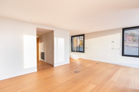 6 bedrooms house for rent in Barcelona, Catalonia, Spain № 1559 - photo 10