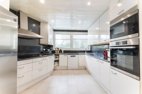 4 bedrooms house for rent in Barcelona, Catalonia, Spain № 1561 - photo 9