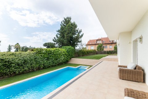 4 bedrooms house for rent in Barcelona, Catalonia, Spain № 1561 - photo 13