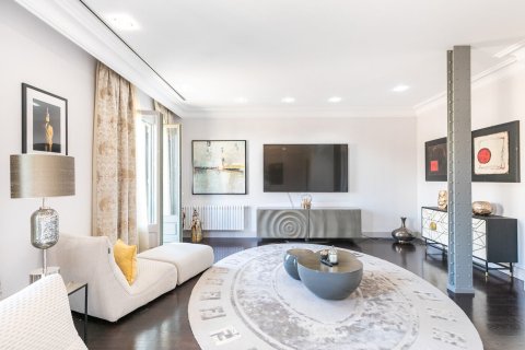 4 bedrooms apartment for rent in Barcelona, Catalonia, Spain № 1558 - photo 10