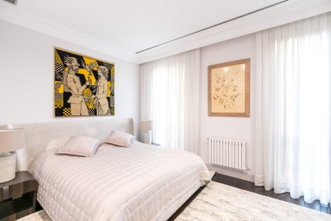 4 bedrooms apartment for rent in Barcelona, Catalonia, Spain № 1558 - photo 14