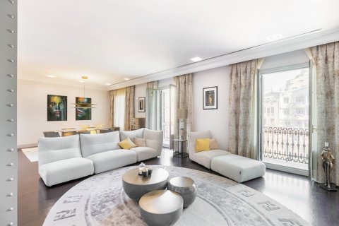4 bedrooms apartment for rent in Barcelona, Catalonia, Spain № 1558 - photo 2