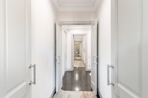 4 bedrooms apartment for rent in Barcelona, Catalonia, Spain № 1558 - photo 13