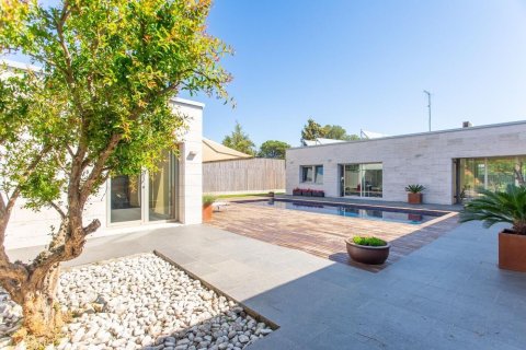 4 bedrooms house for sale in Vallromanes, Barcelona, Catalonia, Spain № 1419 - photo 2
