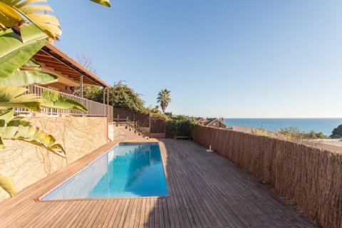 4 bedrooms house for sale in Arenys de Mar, Barcelona, Catalonia, Spain № 1423