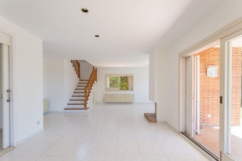 5 bedrooms house for sale in Sant Andreu de Llavaneres, Barcelona, Catalonia, Spain № 1421 - photo 11