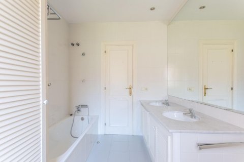 5 bedrooms house for sale in Sant Andreu de Llavaneres, Barcelona, Catalonia, Spain № 1421 - photo 17