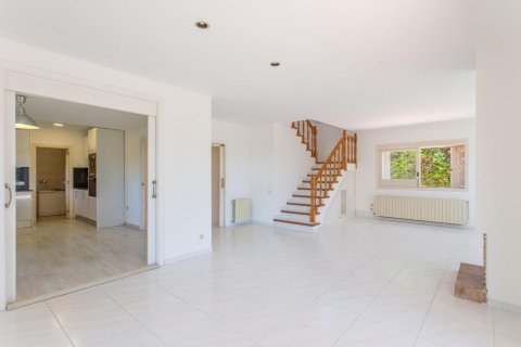 5 bedrooms house for sale in Sant Andreu de Llavaneres, Barcelona, Catalonia, Spain № 1421 - photo 8