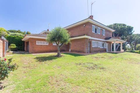 5 bedrooms house for sale in Sant Andreu de Llavaneres, Barcelona, Catalonia, Spain № 1421 - photo 14