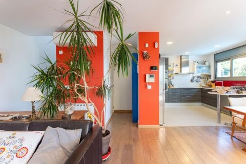4 bedrooms house for sale in Sant Cebria De Vallalta, Barcelona, Catalonia, Spain № 1420 - photo 11