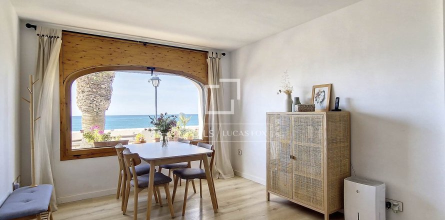 4 bedrooms apartment for sale in Vilanova i la Geltru, Barcelona, Catalonia, Spain № 4488