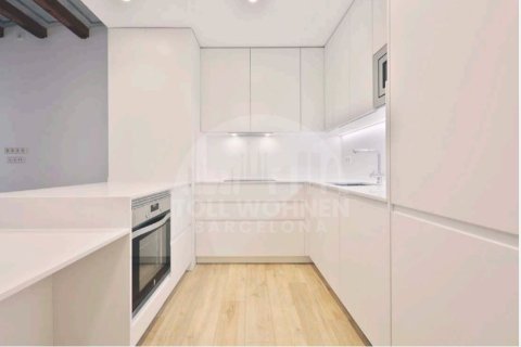 2 bedrooms apartment for sale in Ciutat Vella, Barcelona, Catalonia, Spain № 2793 - photo 2