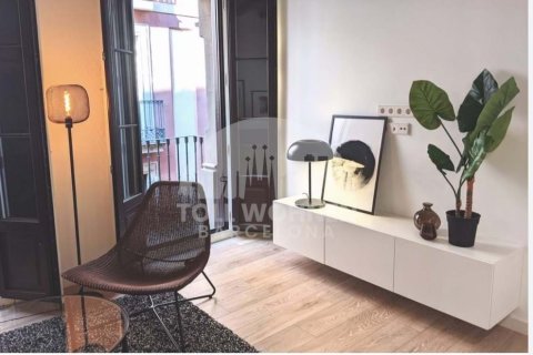 2 bedrooms apartment for sale in Ciutat Vella, Barcelona, Catalonia, Spain № 2793 - photo 3