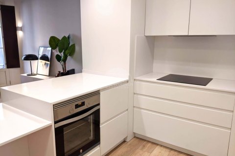 2 bedrooms apartment for sale in Ciutat Vella, Barcelona, Catalonia, Spain № 2793 - photo 13