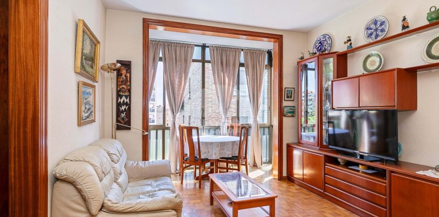 3 bedrooms apartment for sale in Gracia, Barcelona, Catalonia, Spain № 2787