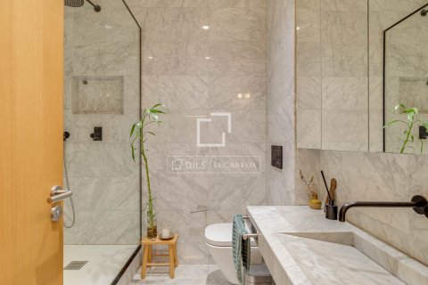 2 bedrooms apartment for sale in Barcelona, Catalonia, Spain № 8782 - photo 20