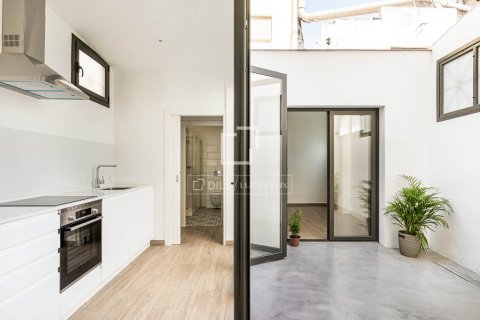 2 chambres apartment à vendre à Barcelona, Catalonia, Spain № 8783 - photo 3