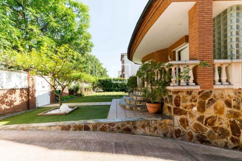 4 bedrooms villa for sale in Viladecans, Barcelona, Catalonia, Spain № 8576