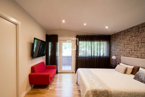 4 bedrooms villa for sale in Viladecans, Barcelona, Catalonia, Spain № 8576 - photo 9