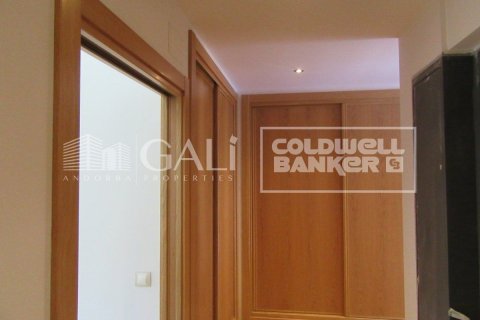 4 bedrooms villa for sale in Principado De Andorra (Ninguna Poblacion Tiene C.P.), Lleida, Catalonia, Spain № 6019 - photo 27