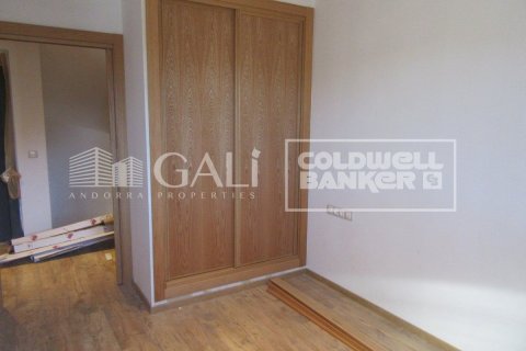 4 bedrooms villa for sale in Principado De Andorra (Ninguna Poblacion Tiene C.P.), Lleida, Catalonia, Spain № 6019 - photo 12