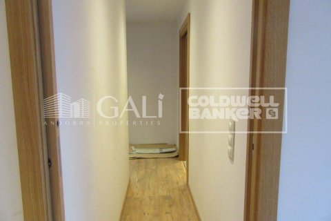 4 bedrooms villa for sale in Principado De Andorra (Ninguna Poblacion Tiene C.P.), Lleida, Catalonia, Spain № 6019 - photo 11